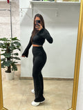 Conjunto deportivo negro
