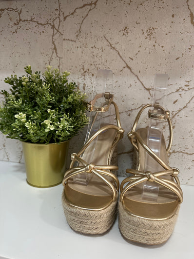 Sandalia esparto gold